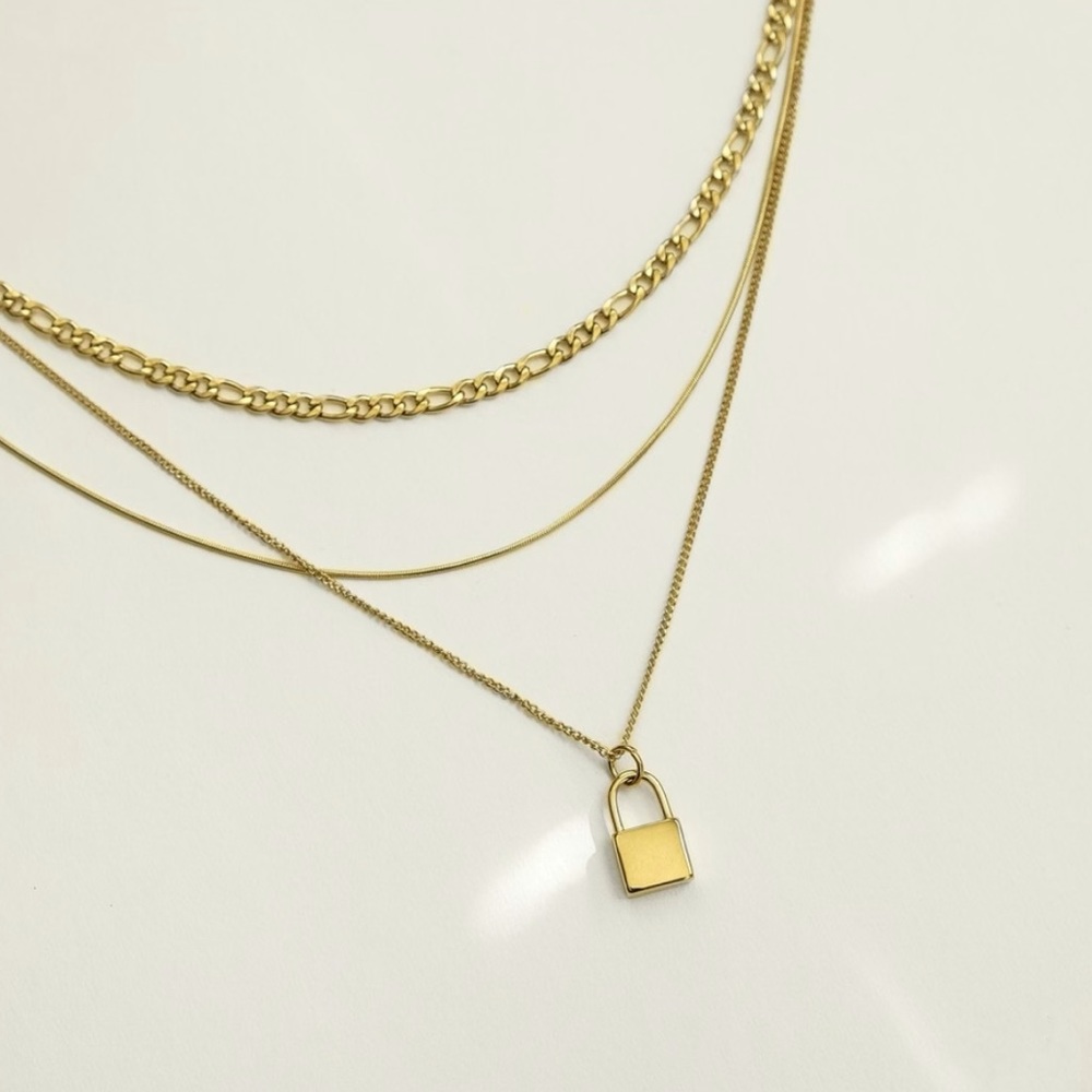 Lock Chain Necklace Set | Gold Plated Stainless Steel - Picture 3 of 3